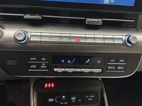 Certified 2025 Hyundai Kona SEL image 25