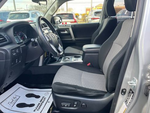 Used 2016 Toyota 4Runner SR5 image 10