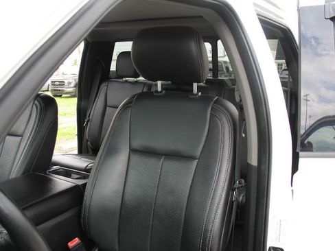 Used 2019 Ford F150 Lariat w/ Equipment Group 502A Luxury AWD/4WD image 21