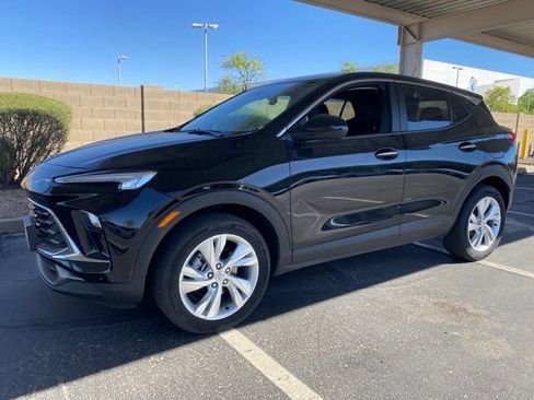 Used 2025 Buick Encore GX Preferred FWD image 1