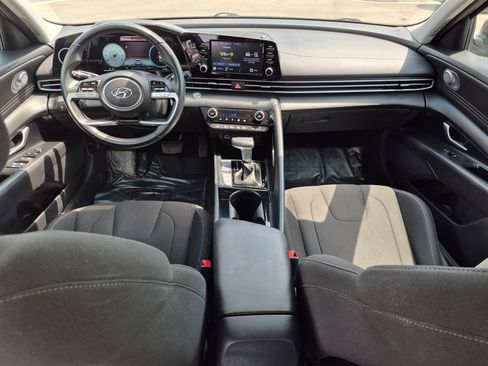 Used 2022 Hyundai Elantra SEL w/ Convenience + Premium Package FWD image 30