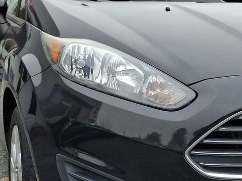 Used 2015 Ford Fiesta SE image 10