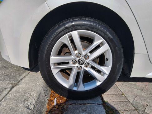 Used 2020 Toyota Corolla SE FWD image 45