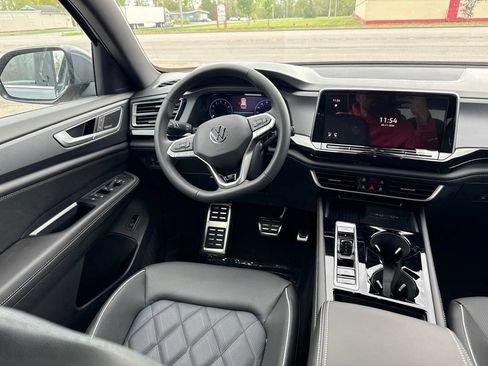 New 2026 Volkswagen Atlas Cross Sport SEL Premium R-Line AWD/4WD image 10