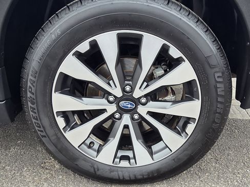 Used 2017 Subaru Outback 3.6R Limited AWD/4WD image 9