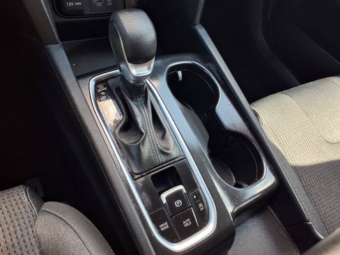 Used 2019 Hyundai Santa Fe SEL FWD image 12