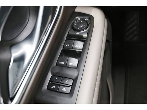 Used 2023 GMC Yukon XL SLT RWD image 22