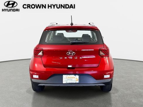 Certified 2025 Hyundai Venue Limited FWD image 6