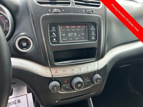 Used 2017 Dodge Journey SE w/ Flexible Seating Group FWD image 11