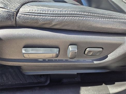 Used 2016 Honda CR-V Touring image 4