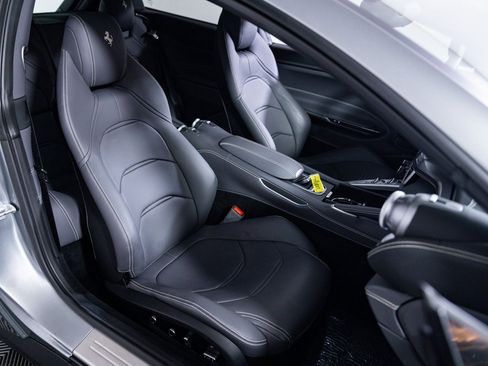 Certified 2018 Ferrari GTC4Lusso image 19