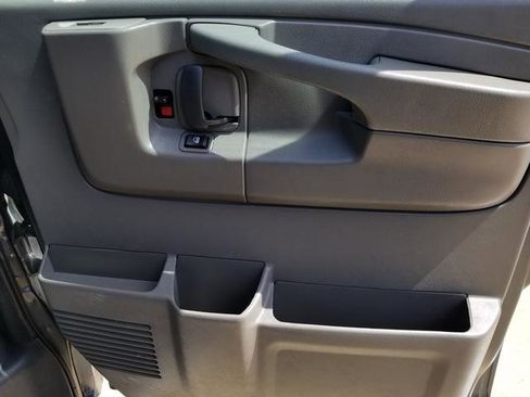 Used 2015 Chevrolet Express 2500 LS image 19