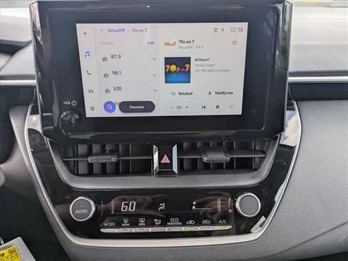 Used 2025 Toyota Corolla LE image 12