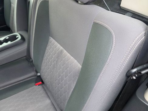 Used 2020 Nissan Titan SV w/ SV Convenience Package image 31