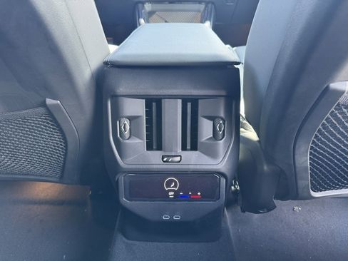 Used 2025 BMW X3 xDrive30i w/ Premium Package image 17