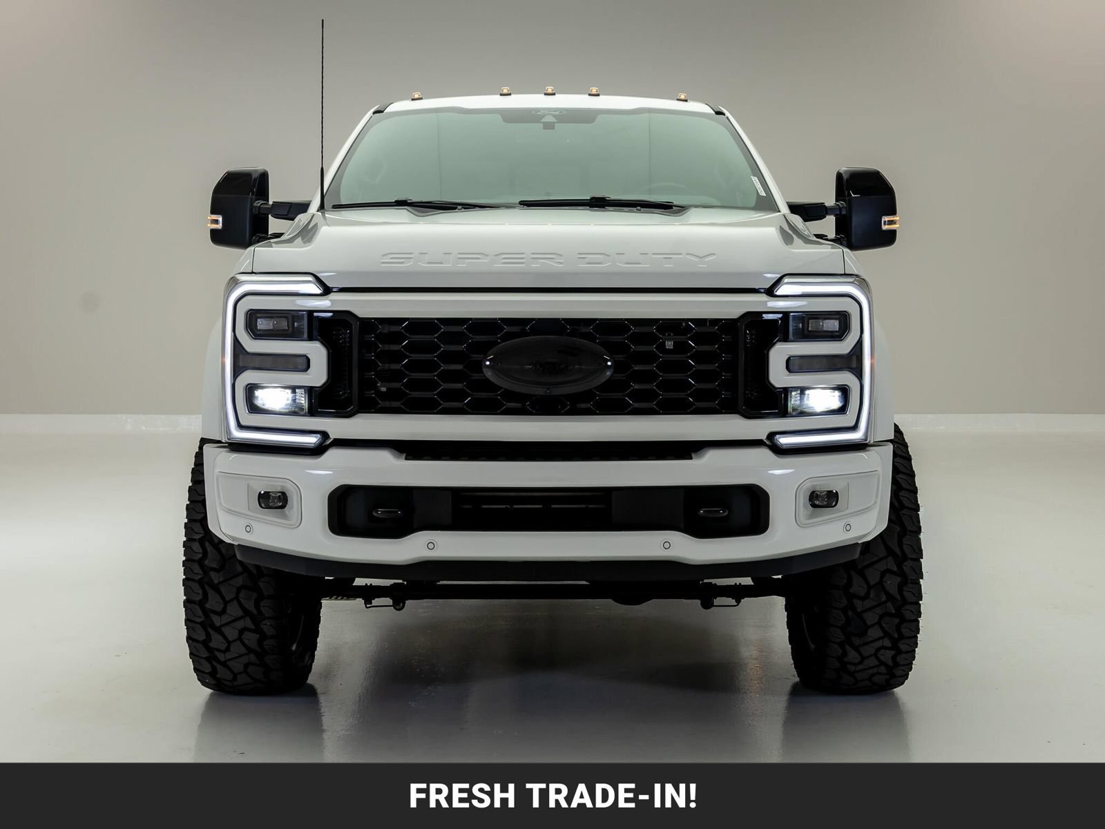 Used 2026 Ford F450 Platinum w/ FX4 Off-Road Package AWD/4WD image 3