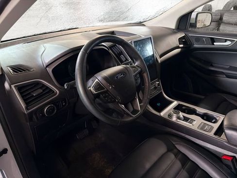 Used 2024 Ford Edge SEL w/ Convenience Package image 8