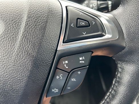 Used 2022 Ford Edge SEL image 25