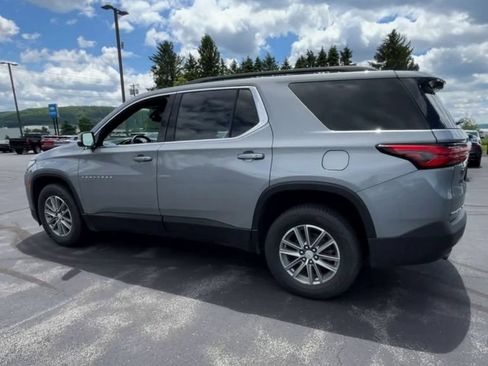 Used 2023 Chevrolet Traverse LT AWD/4WD image 6