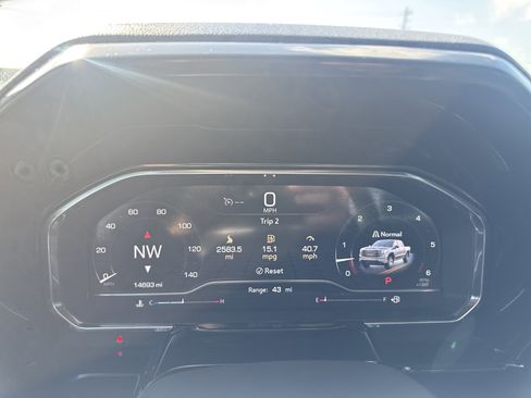 Used 2025 GMC Sierra 1500 SLT image 16