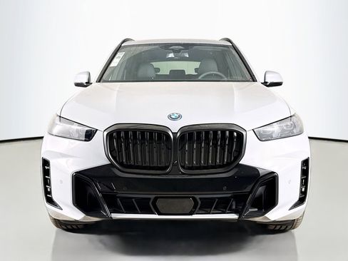 New 2026 BMW X5 xDrive50e w/ M Sport Package image 2