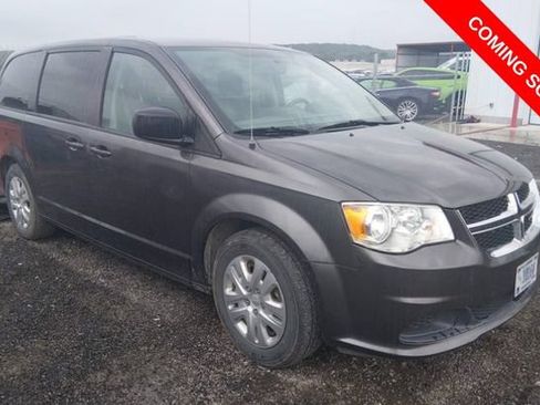 Used 2018 Dodge Grand Caravan SE w/ UConnect Hands-Free Group FWD image 1