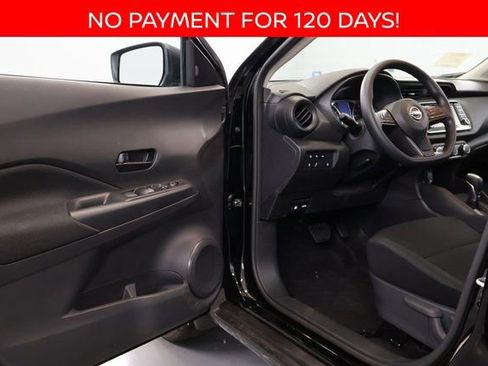 New 2025 Nissan Kicks Play S image 5