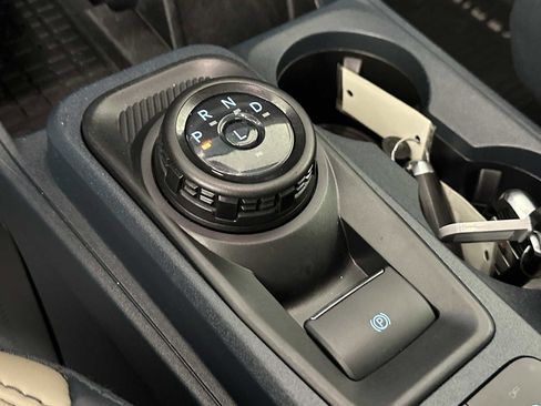 Used 2025 Ford Maverick Lariat image 34