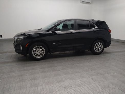 Used 2024 Chevrolet Equinox LT image 2