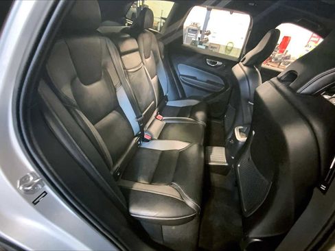 Used 2022 Volvo XC60 T8 R-Design w/ Advanced Package image 19