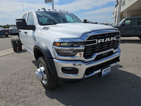 New 2026 RAM 5500 Tradesman w/ Chrome Appearance Group image 10