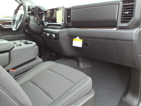 New 2026 GMC Sierra 1500 Pro w/ Pro Value Package image 9