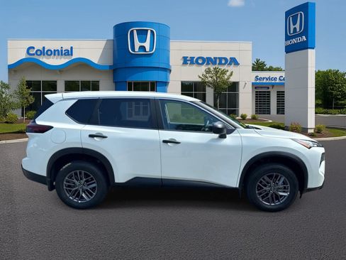 Used 2026 Nissan Rogue S AWD/4WD image 8