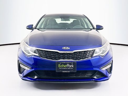 Used 2019 Kia Optima LX FWD image 2