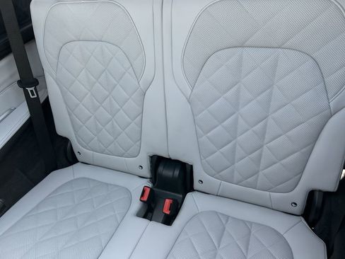 Used 2024 BMW X7 xDrive40i AWD/4WD image 36