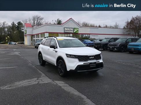 Certified 2022 Kia Sorento S AWD/4WD image 1