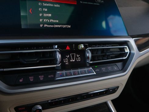 Used 2019 BMW 330i Sedan w/ Driving Assistance Package image 25