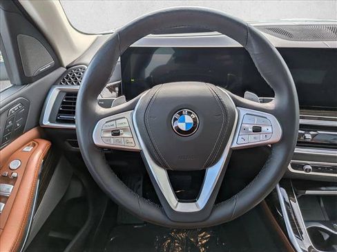 Certified 2025 BMW X7 xDrive40i AWD/4WD image 15