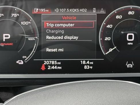Used 2022 Audi e-tron Premium w/ Convenience Plus Package AWD/4WD image 16