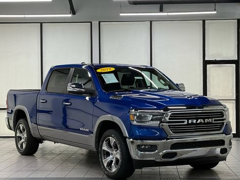 Used 2019 RAM 1500 Laramie AWD/4WD image 1