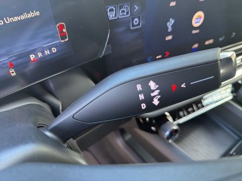 New 2026 Chevrolet Equinox EV LT image 12