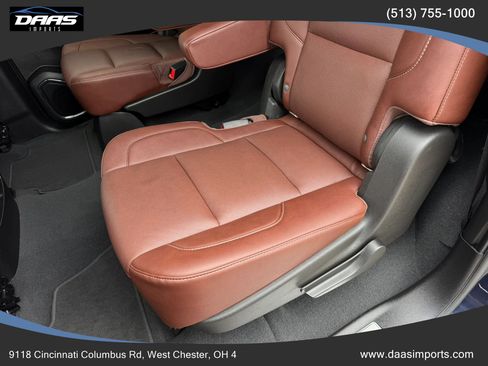 Used 2019 Chevrolet Suburban Premier w/ Premier Plus Edition AWD/4WD image 21