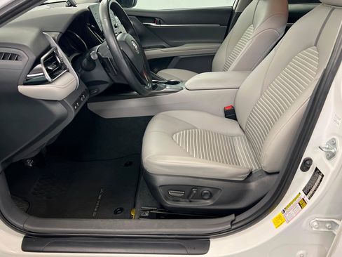 Used 2023 Toyota Camry SE FWD image 18