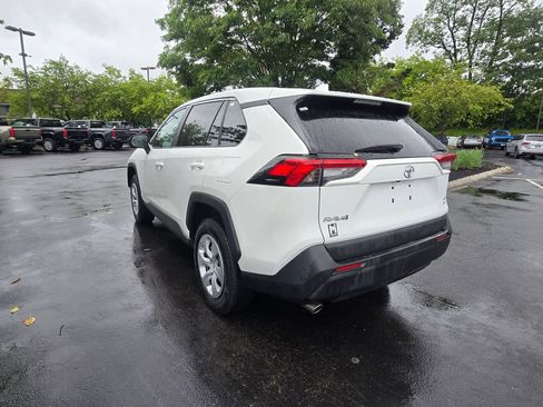 Used 2023 Toyota RAV4 LE AWD/4WD image 4