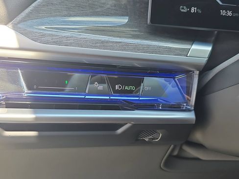 Used 2025 BMW i7 eDrive50 w/ M Sport Package RWD image 30