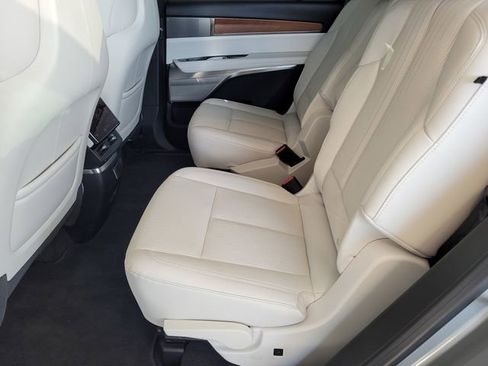 Used 2026 Cadillac Vistiq Luxury image 15