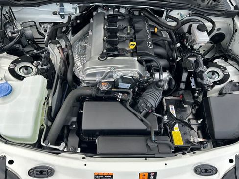 Used 2025 MAZDA MX-5 Miata RF Grand Touring RWD image 9