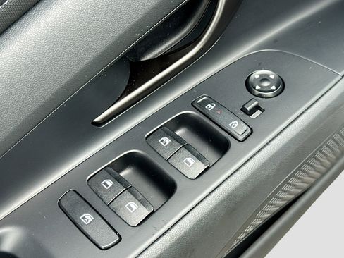 Used 2025 Hyundai Elantra Sport FWD image 7