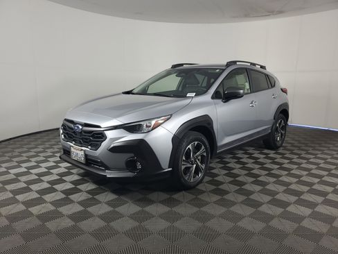 Used 2024 Subaru Crosstrek 2.0i Premium AWD/4WD image 8
