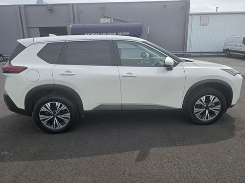 Used 2023 Nissan Rogue SV image 6